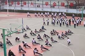 又美又飒！健美冠军身手了得＂